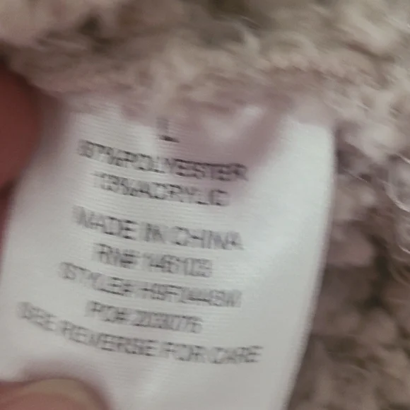 Very Soft Comfortable Turtleneck Sweater. - Picture 7 of 9